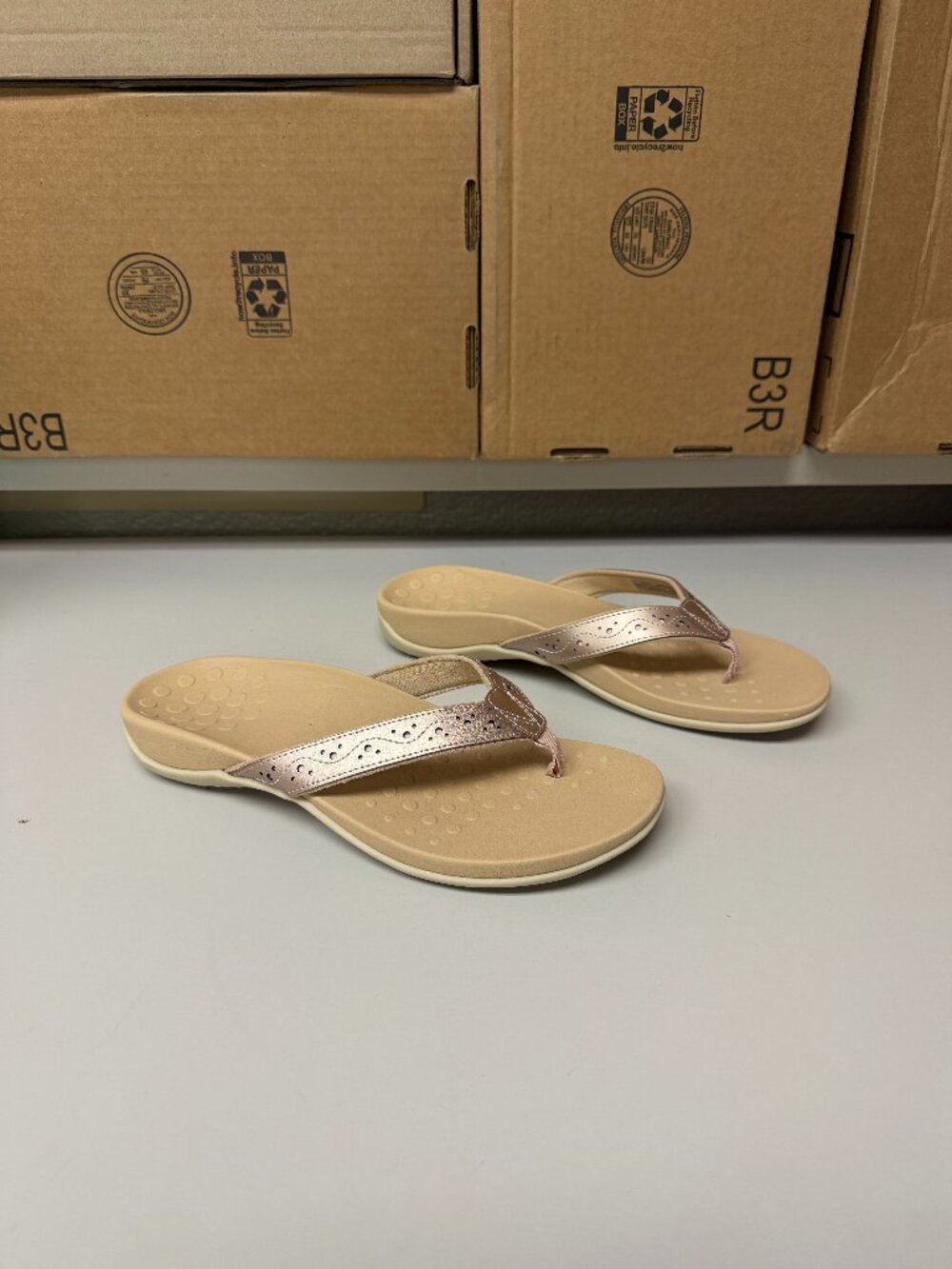 Vionic Aliza Sandals - Rose Gold - size 9.5